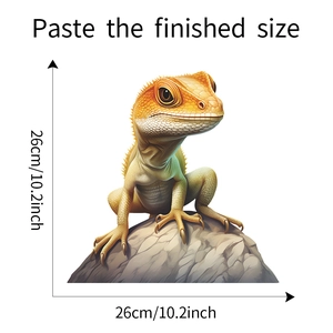 Detail of 3D bearded dragon window sticker with 26x26cm dimension markings