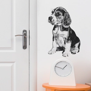 Détail d'un sticker mural beagle de style croquis dans un décor de chambre moderne