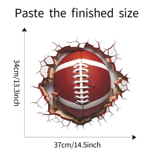 Vue détaillée du sticker mural football 3D montrant les dimensions 37cm de large et 34cm