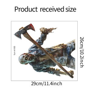 Sticker mural hache de zombie Halloween montrant les dimensions 29cm x 26cm
