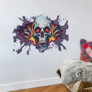 Detaillierter 3D-Halloween-Totenkopf-Wandaufkleber mit Flammen und Rissen an der Wand