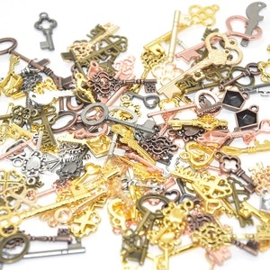 Mixed vintage alloy skeleton keys for DIY jewelry making in multiple metallic colors