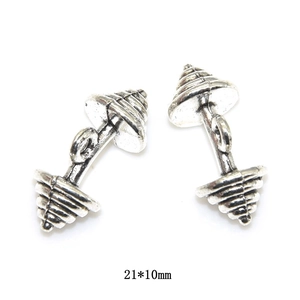 Nahaufnahme der Vintage-Silberhantel-Anhänger mit Größenangabe von 21x10mm für DIY