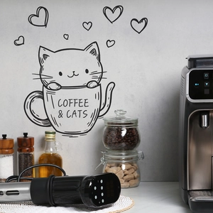 Dettaglio dell'adesivo murale gatto in tazza da caffè su una parete della cucina