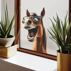 Détail d'un sticker de fenêtre créatif 3D avec un cheval de dessin animé riant