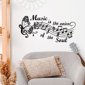 Adesivo murale nero con note musicali e farfalle e testo Music is the voice of the soul