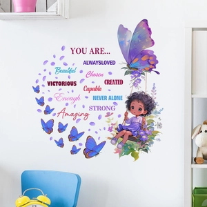 Wandtattoo Mädchen auf Schmetterlingsschaukel mit Sprüchen für Kinderzimmer Deko