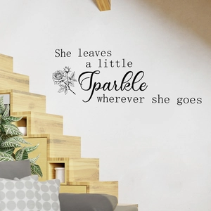 Rose Blume Englisch Zitat Wandtattoo She Leaves A Little Sparkle Wherever She Goes Schwarz PVC Abnehmbar DIY Deko Wandsticker