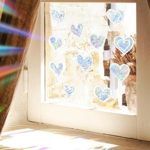 Holografische Herz Fensteraufkleber mit 10 Regenbogeneffekt Prismenaufklebern für Deko