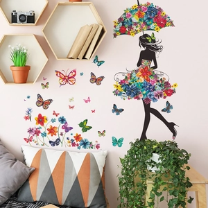 Sticker mural fille aux fleurs et papillons pour décoration créative de chambre à coucher