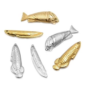 Ciondoli a forma di pesce in acciaio inossidabile 304 oro e argento per gioielli