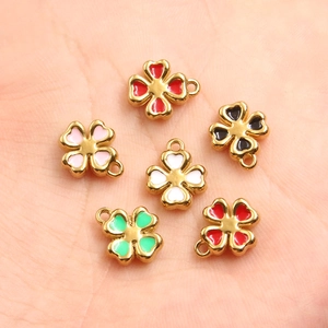 5er-Set vergoldete Edelstahlanhänger in Kleeblattform, verschiedene Farben für DIY-Schmuck