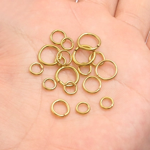 Anneaux de jonction en acier doré de tailles variées pour la création de bijoux DIY