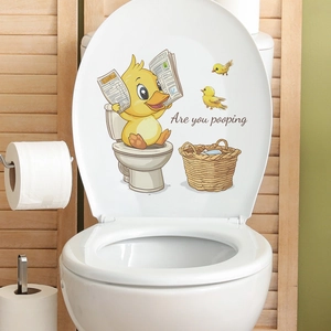 Autocollant de Toilettes Rigolo Canard Jaune Lisant Journal PVC Imperméable Dessin Animé Décalcomanie de Salle de Bain Décoration Maison
