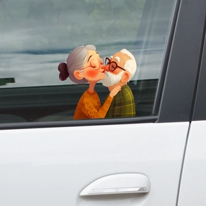 Autocollant de Voiture de Vieux Couple qui s'embrasse en PVC Imperméable Décoration de Maison Autocollant Mural