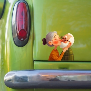 Autocollant de voiture couple âgé dessin animé s'embrassant sur carrosserie verte