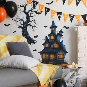 Stickers muraux Halloween avec château hanté bleu et arbre mort pour déco intérieure