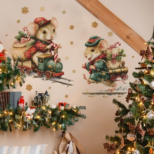 Stickers muraux de Noël avec des souris sur un train à vapeur et flocons de neige dorés