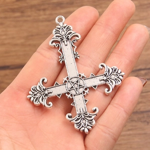 Ciondolo a croce rovesciata in argento vintage con pentagramma per creazione gioielli