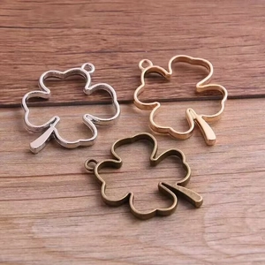Alloy Hollow Clover Flower Pendant Bezel Open Back Resin Frame For DIY Jewelry Making Necklace Bracelet Finding Accessories