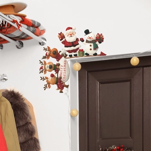 Decorazione natalizia per telaio porta con Babbo Natale e renne su un angolo in legno
