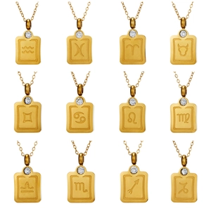 Set di collane in acciaio al titanio dorato con 12 ciondoli zodiacali e pietre preziose