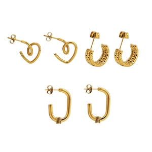Drei Paar 18k vergoldete Edelstahl-Ohrringe im C-Form und Herz-Design Set