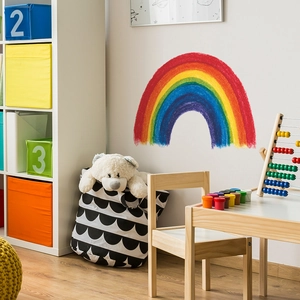 Kreativer Regenbogen Wandsticker mit Wachsmalstift-Textur für Kinderzimmer Dekoration