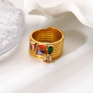 Macro di anello multistrato placcato oro 18K con cinque zirconi colorati a goccia