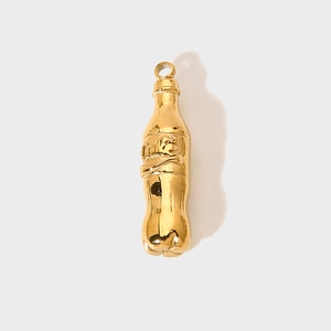 18K vergulde roestvrijstalen Coke-fles hanger met logo in reliëf voor het maken van sieraden