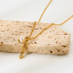 18k gold plated stainless steel necklace with MAMA letter pendant and teardrop pearl
