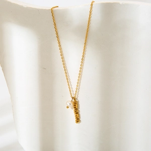 18k gold plated stainless steel necklace with white pearl and mama letter pendant