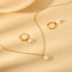 Elegant 18K gold plated stainless steel jewelry set with natural freshwater pearls