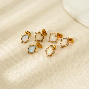Parure de boucles d'oreilles en acier doré 18K avec pierres d'opale coeur et gouttes