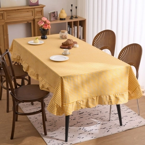 Nappe à carreaux jaunes vintage français avec des bords à volants élégants pour salle à manger