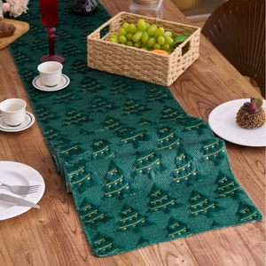 Festive Plush 3D Embroidered Christmas Table Runner Polyester Green Red Heart Christmas Tree Pattern Holiday Dining Decor