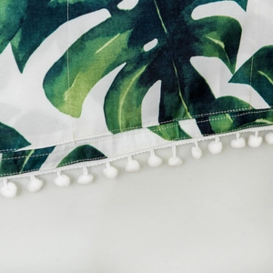 Wasserdichte Waschmaschinenabdeckung mit Monstera-Blättern und weißen Pompons aus Baumwolle