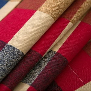 Nordic style plaid microwave dust cover with red and blue woven fabric texture