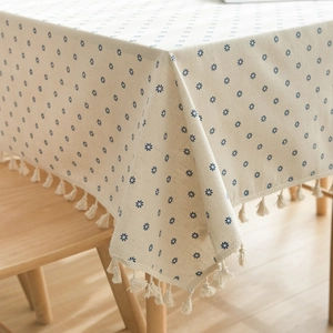 Pastoral blue daisy floral tablecloth with elegant white fringe tassel on linen-look fabric