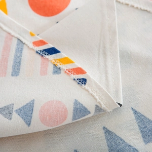 Nappe ronde style bohème avec imprimé ethnique et détails en tissu de coton et lin