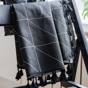 Rideau moderne en coton et lin noir à motif géométrique avec franges décoratives