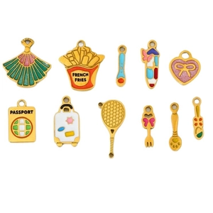 Lot de 11 pendentifs colorés en émail et acier inoxydable aux motifs voyage et food