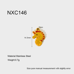 Detailed view of yellow seahorse stainless steel pendant with size and weight specs
