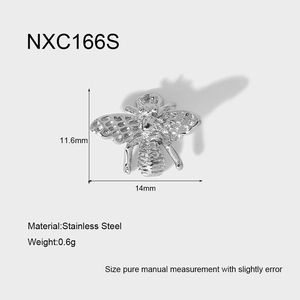 Macro detail of bee-shaped stainless steel pendant with dimensions 11.6mm by 14mm