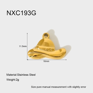 Vue détaillée du pendentif chapeau en acier inoxydable avec dimensions précises