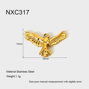 Details zum 18K vergoldeten Adler-Anhänger mit Maßen 20mm x 13mm und 1,1g Gewicht