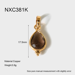 Détail du pendentif goutte en pierre naturelle de 17,5mm plaqué or 18K sur cuivre