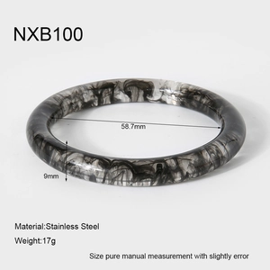 Tableau des tailles détaillé pour bracelet en résine marbré avec diamètre de 58,7 mm