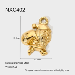 Detailed view of 18K gold plated Santa Claus pendant with dimensions 17.8mm and weight 1.9g
