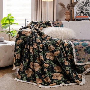 Retro floral jacquard sofa throw blanket with thick woven fabric and white tassels